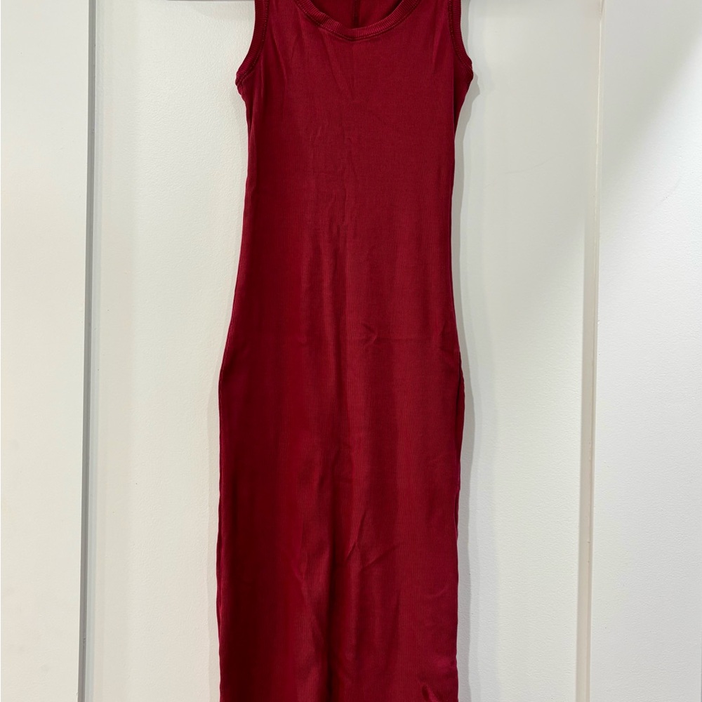 Splendid Red Sheath Midi Dress Scoop Neck Sleeveless